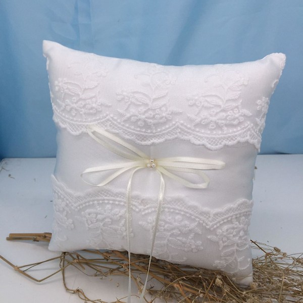 Elfenbensfarget bryllupsringpute med blonder og pute, 20 cm