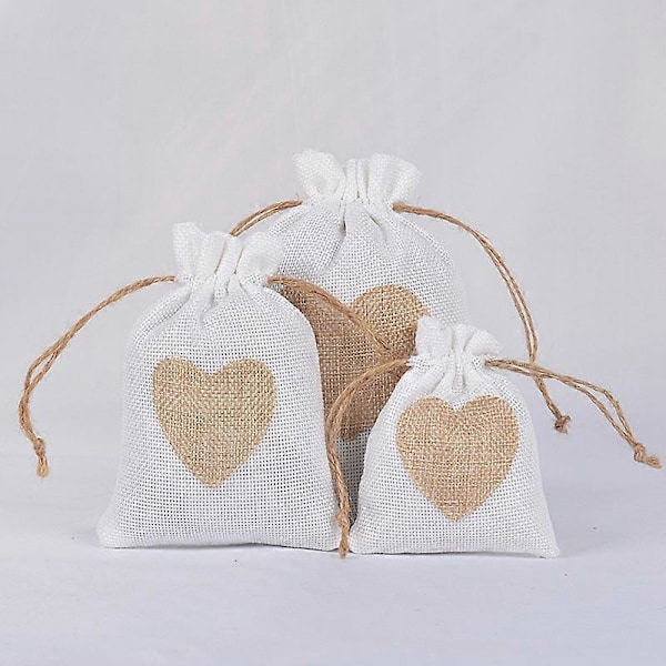 Hvide 20 stk. jute poser med snøre og hjerte mønster til smykker gave bryllup dåb fødselsdag jul 10 x 14 cm