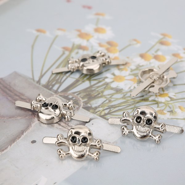 20kpl DIY Rivet Stud Skull Muotoiltu Punk Niitit Rannekoruihin Laukut Vaatteet Nahka AskarteluHopea 13x18mm