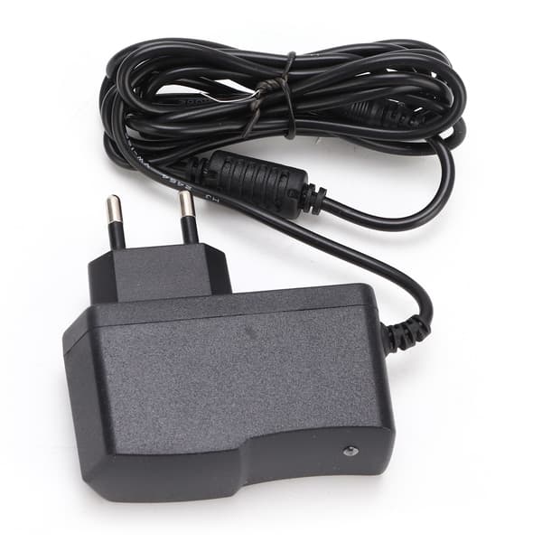 Strømadapter 9V Sort Multi Effects Plast Bredt Anvendelig Linjelængde 190cm 9V AC100‑240V EU-stik