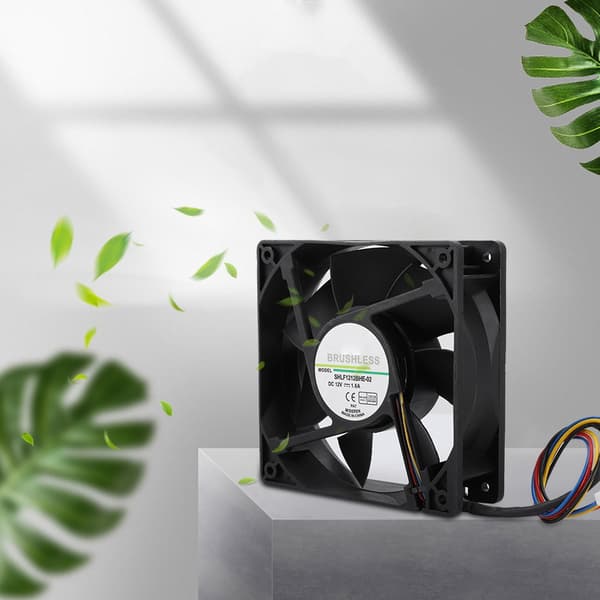 SHLF1212BHE-02 DC12V 1.6A 12CM Temperaturstyring PWM Køleventilator