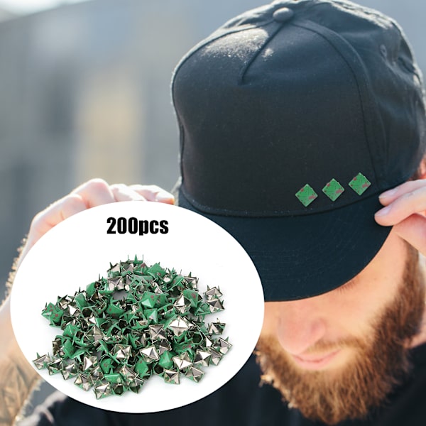 200 st fyrkantiga nitar i metall, snygga gör-det-själv-accessoarer för skor, väskor och hattar, 9 mm, grön botten, röd prick