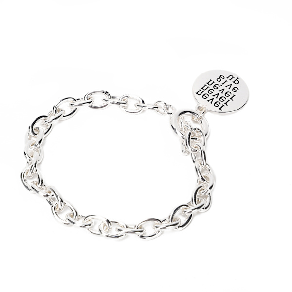 Mote armbånd i moderne metall med rund anheng i legering - gave til kvinner