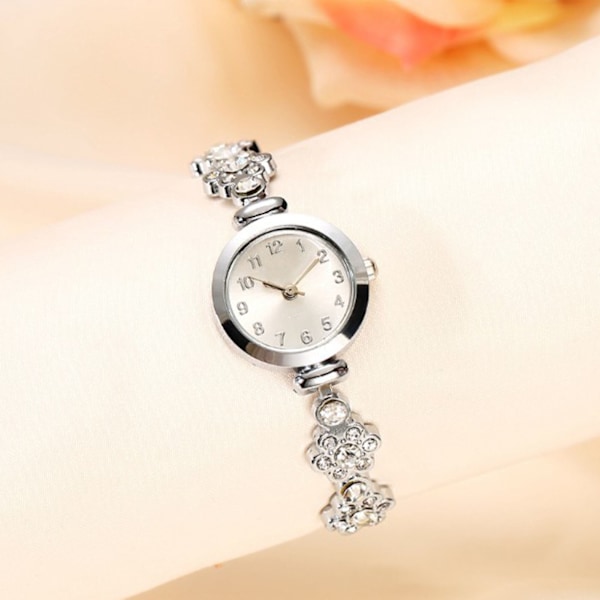 Kvinner Alloy Watch Fasjonable Elegant Rhinestones Band Watch for Office Work Business Trip
