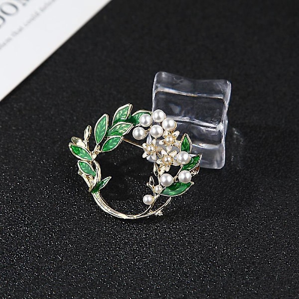 Gardenia Blomsterbrosch Snygga Gröna Blad Modeaccessoarer för Kvinnor