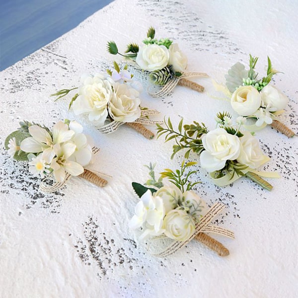 Brud og brudgom knapphullsblomst brudepike og forlover corsage rose knapphullsblomst