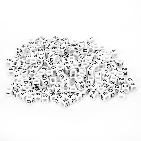 500 stk. Akrylperler Firkantede DIY Håndlavede Perletilbehør Engelsk Alfabet 6mm (Hvid)