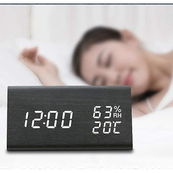 LED Elektronisk Väckarklocka i Trä, Digital Klocka med 3 Alarm, USB-driven Digital Väckarklocka med Tid, Temperatur och Luftfuktighetsvisning, 12/24