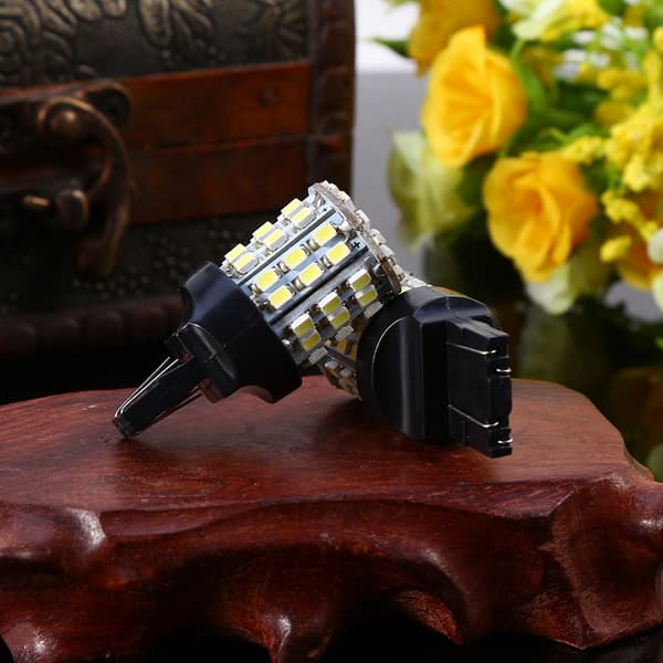 2 kpl 7443 64-SMD Valkoinen 6000K Peruutusjarruvalo LED-lamput