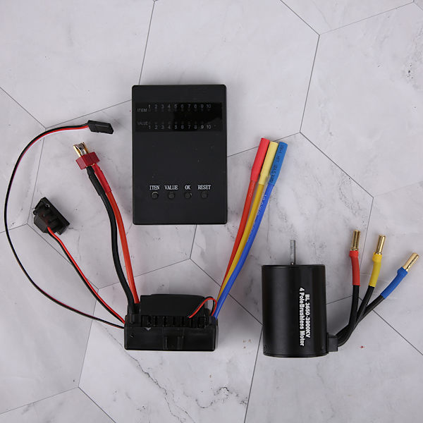 3650 3900KV harjaton moottori ohjelmakortti 60A ESC vedenpitävällä BEC:llä 1/10 RC-autoon