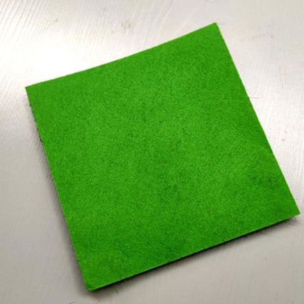 1 kpl Pieni keinonurmi askarteluun 49X70cm Ulkokäyttöön synteettinen nurmikko koristeluun Ulkona oleva tekonurmi mallitalon, nukkekodin ja puutarhakoristeen tekemiseen