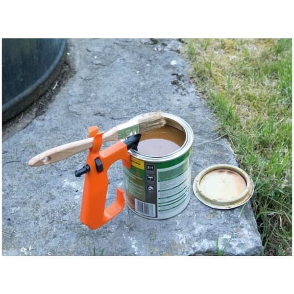 2-in-1 HOLDPAINT-maalikahva integroidulla siveltimenpidikkeellä