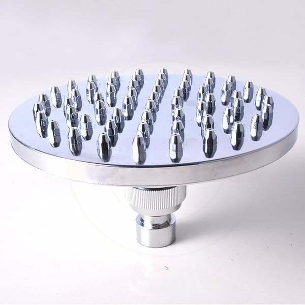 15 cm rundt solbruserhoved – borefri installation – holdbart WPC-materiale – kompatibel med standard haveslange