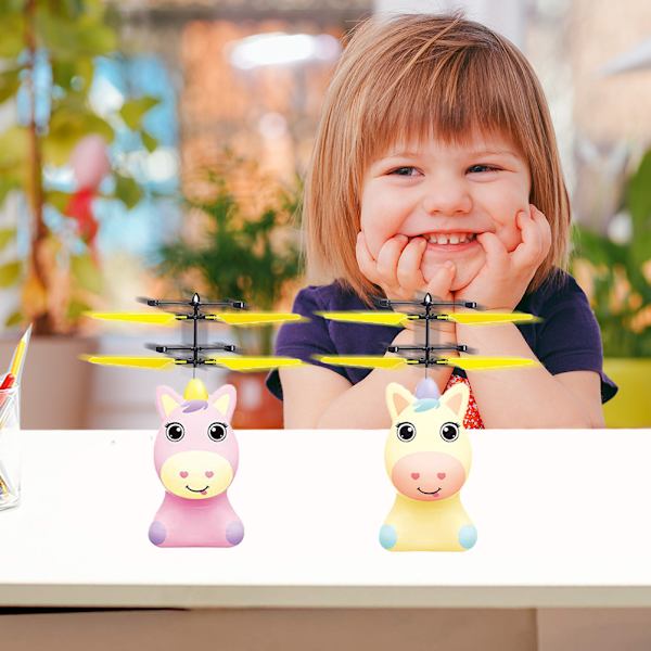 Cartoon Flygande Häst RC Leksaker USB Laddningsbar Drone Helikopter Handkontrollerad Induktiv Flygande Leksak