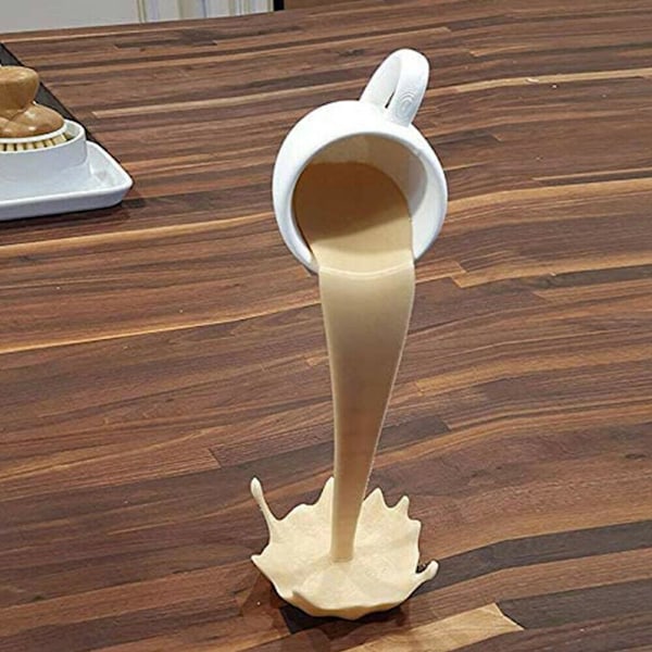 Nyhet Flytende Kaffe Kopp Skulptur Resing Kaffe Kopp Flytende Søl Kaffe Kopp Skulptur for Hjemme Skrivebord Ornamenter Dekor
