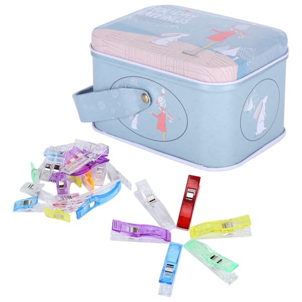 65 stk. syclips i plast, assorterede farver, til oplægning, patchwork, med hul, lang hale, til stofstrikning