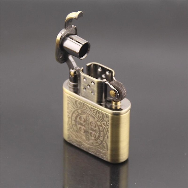 Antik Carved Lift Arm Kerosin Tennlighter Unik Vindtett Design for Utendørs Camping og Klatring