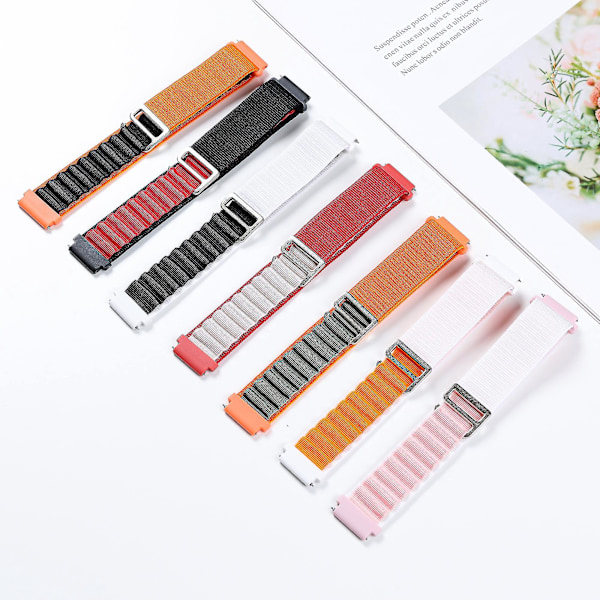 Universal 20mm Nylon Armbands för Coros Pace 2 / Coros Apex 42mm - Vit & Svart