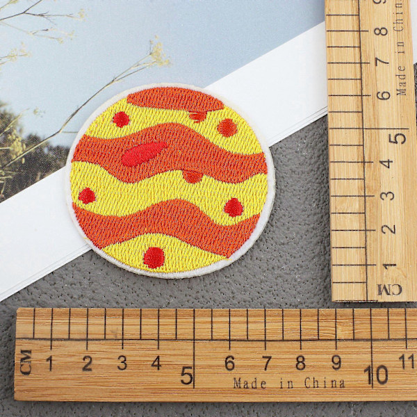 27 st Stryk på Märken Solsystem Applikationer Stickers Broderade Rymdplaneter Märken Applikationskit för Kläder, Jackor, Ryggsäckar, Jeans