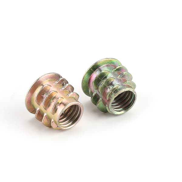 20 stk. M8 13 mm sinklegering sekskantdrift hode møbelmuttere gjenget for treinnlegg