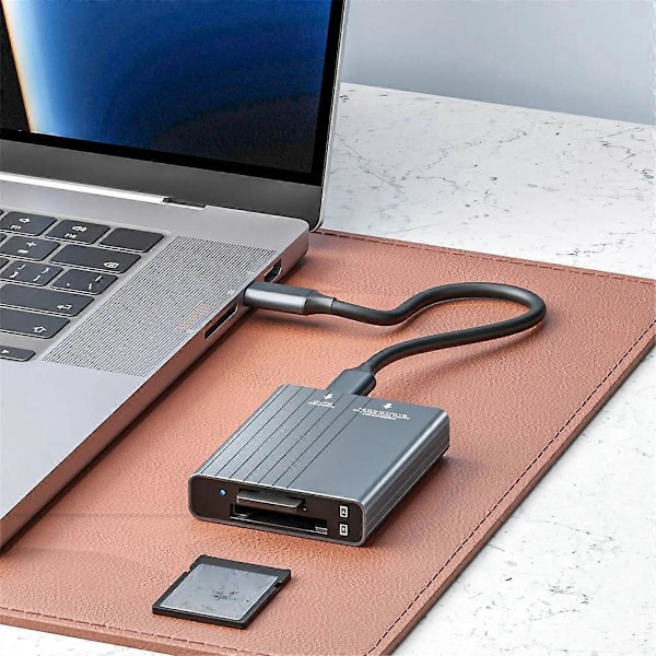 CFexpress Hukommelseskort Type B + Type A USB 3.1 Gen2 10Gbps Kortlæser