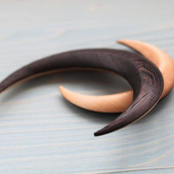 Käsin veistetty Crescent Moon -hiushaarukka Puinen Crescent Moon -hiusneula pitkille hiuksille Moon Hair Stick -hiusmuotoilutyökalutarvikkeet