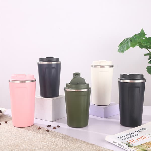 Isolerad kopp 304 rostfritt stål foder säkerhetslås stor kapacitet bärbar isolerad kaffemugg med lock för kontor vit 510ml