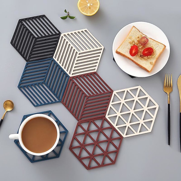 Kjøkkenmattesett i silikon - varmebestandig, sklisikker, nordisk design - inkluderer 4 underlegg