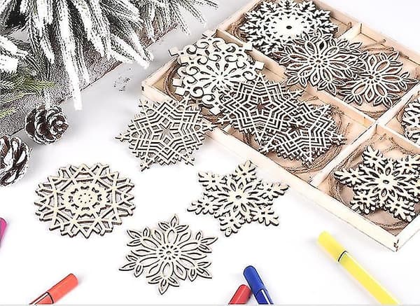 24 stykker snøfnuggpynt i tre, hule dekorasjoner til juletre, 10 cm