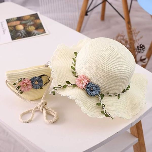 Barnblommig solhatt med spetskant och strandväska