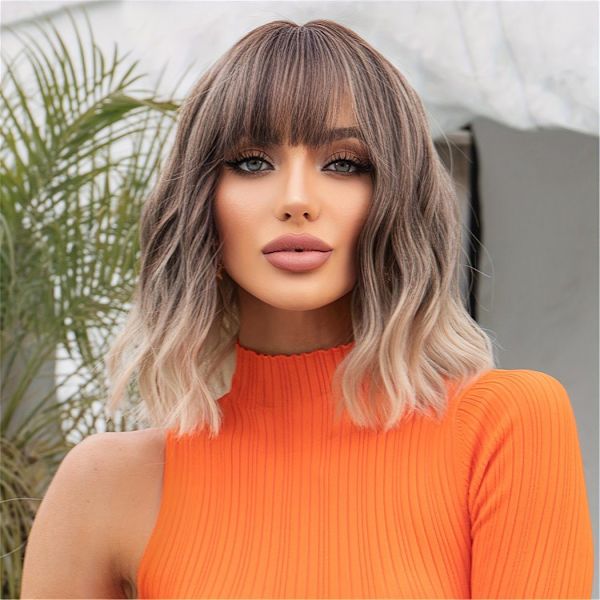 Naturlig kort lockig blond gradient peruk för kvinnor