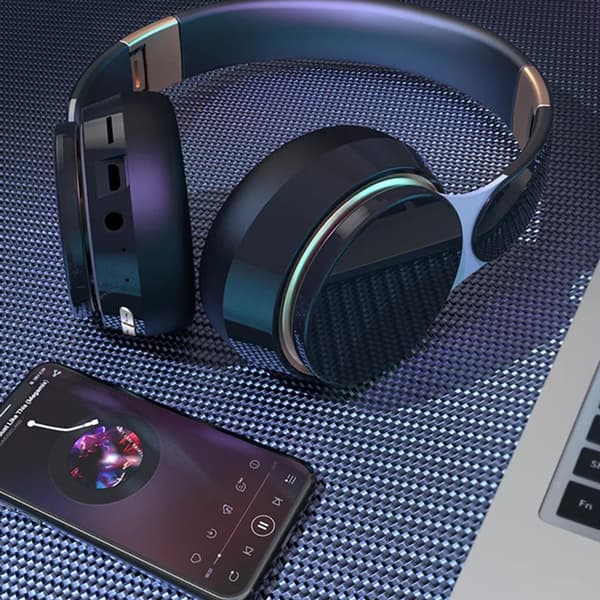 Svarta Bluetooth Over-Ear Hörlurar – Vikbara med Mikrofon, Ljudisolerande On-Ear