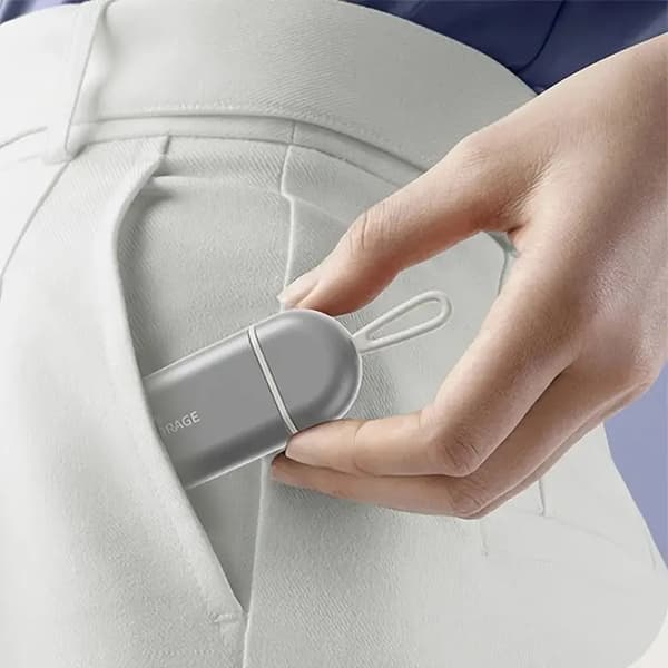 Bærbar mini medisinboks med tre-roms design