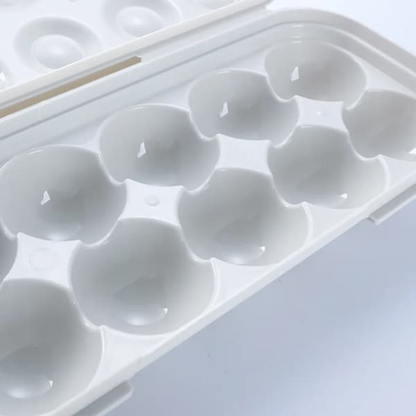 Plast eggbrett eggboks eggkartong kjøleskap friskholdingsboks egg oppbevaringsboks, 12 rom, grå