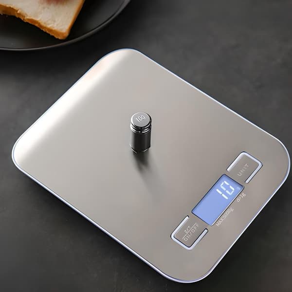 Digital köksvåg, upp till 10 kg, med LCD-display