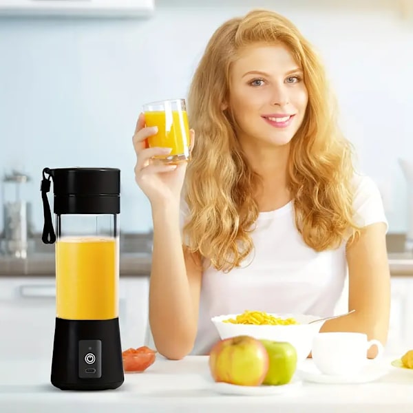 Bærbar lille elektrisk genopladelig mini-mixer