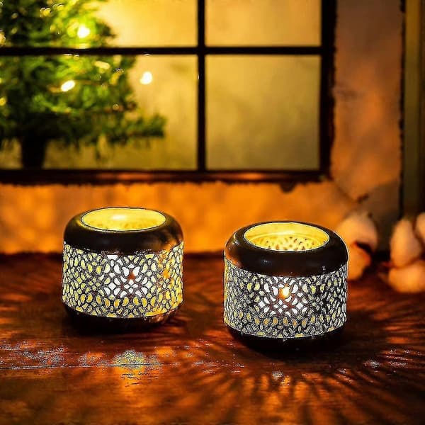 Antikk metall- og glass telysholder, utskåret design, 2 stk