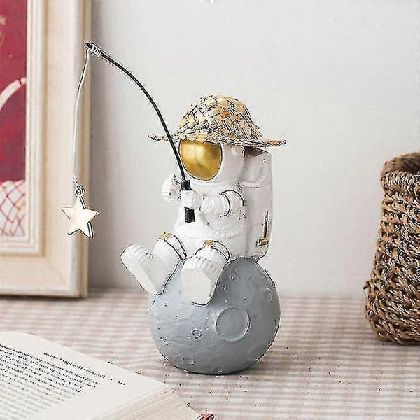 Astronaut statue rommann med stråhatt miniatyr hjem C