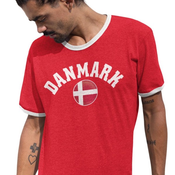 Rød tipped T-skjorte med Danmark supportertrykk ringer trøye S Small s