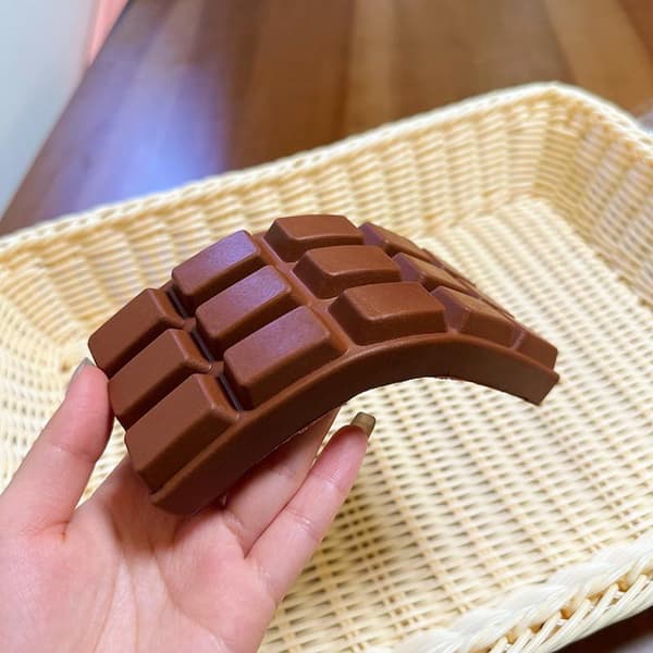 Simuleret chokoladelegetøj i PU, blødt og langsomt tilbagespringende kontorlegetøj