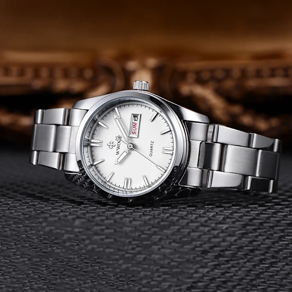 Damklocka 2023 WWOOR Mode Damklockor Vattentät Quartz Silver Klocka Dam Automatisk Datumklänning Armbandsur Watch Muj-FS1- silver white box