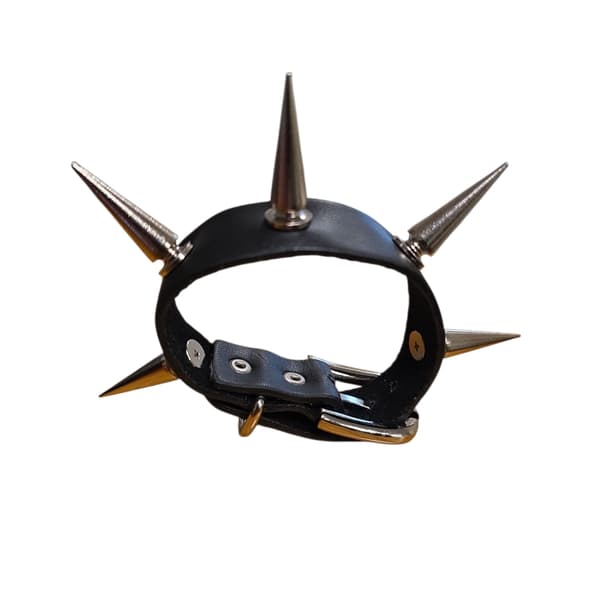 Svart läderarmband med extra långa nitar - Justerbart
