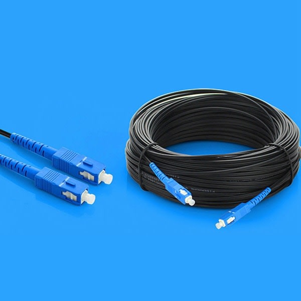 Fiberoptisk Sc Enkel läge Simplex Utomhus Ftth Drop Patch-kabel (30m)