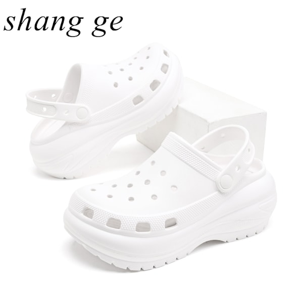 Crocs Classic Mega Crush Clog Damskor Vita Sandaler white M5W7/37