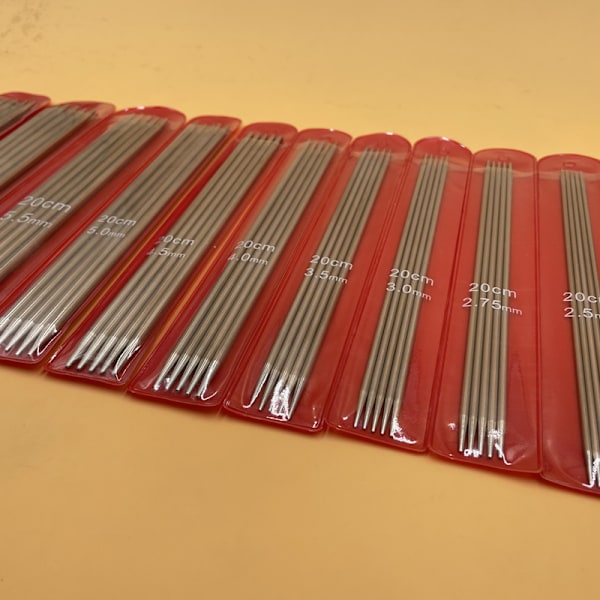 Dobbelpinnede strikkepinner, 20 cm korte metall strikkepinner