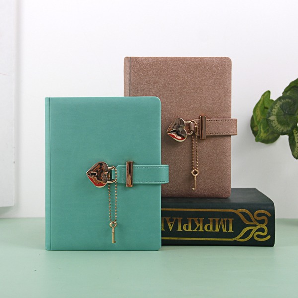 1 hemlig dagbok med hjärtat hänglås och nyckel, grön