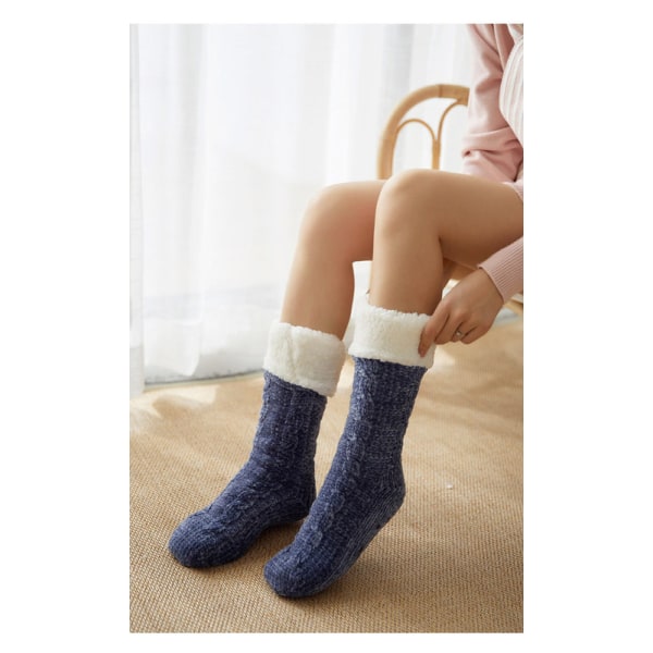 Mukavat ja lämpimät sukat liukastumista estävällä suojalla - FLUFFY Svart