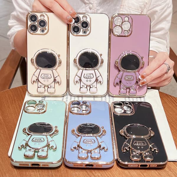 Astronaut Stand Case för iPhone 15 Plus