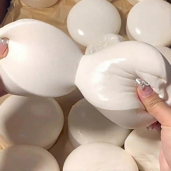 Mælkebudding Squishy Legetøj, Langsom Rebound Blød Brødkage Design, Sensorisk Klemme Fidget til Børn Voksne Festgave Belønning Nyhed Gave