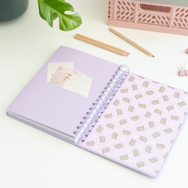 Anteckningsbok - Pusheen – Moments Collection Premium A5 Notebook multifärg